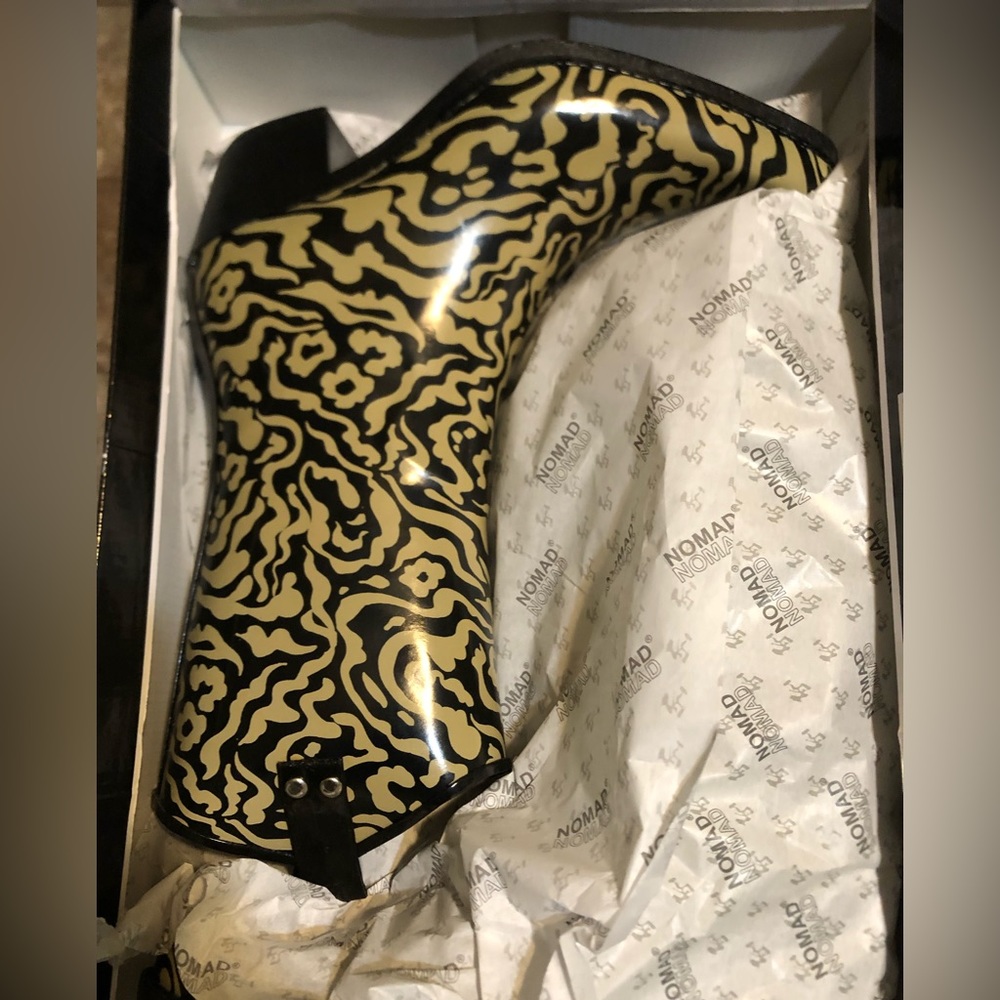 NOMAD animal print boot